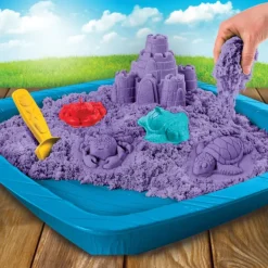Spin Master Kinetic Sand - Coffret Chateau Et Son Bac - Sable Magique A Modeler- Mosaïque, Sable Et Paillettes